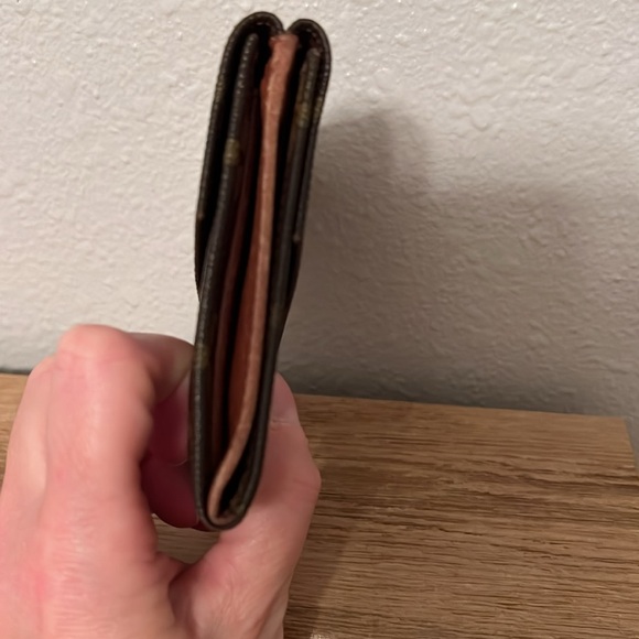 Louis Vuitton wallet - Picture 4 of 9